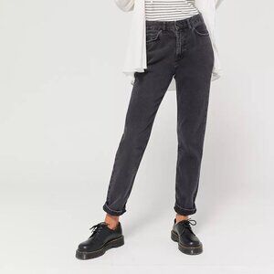 BDG High-Waisted Mom Jean – Washed Black Denim / Size 28